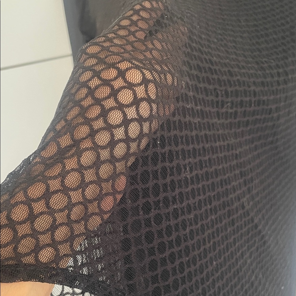 Simon Chang Elegant Black Mesh Overlay Evening Dress 🔥 Size Medium - Picture 4 of 17